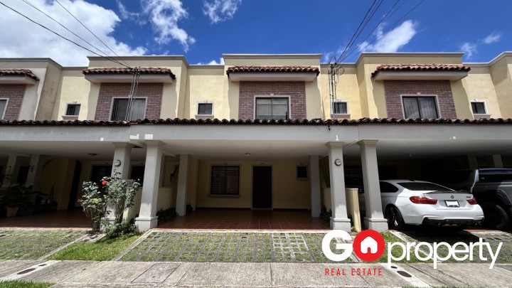 Alquiler de casa en Condominio Hacienda Sacramento